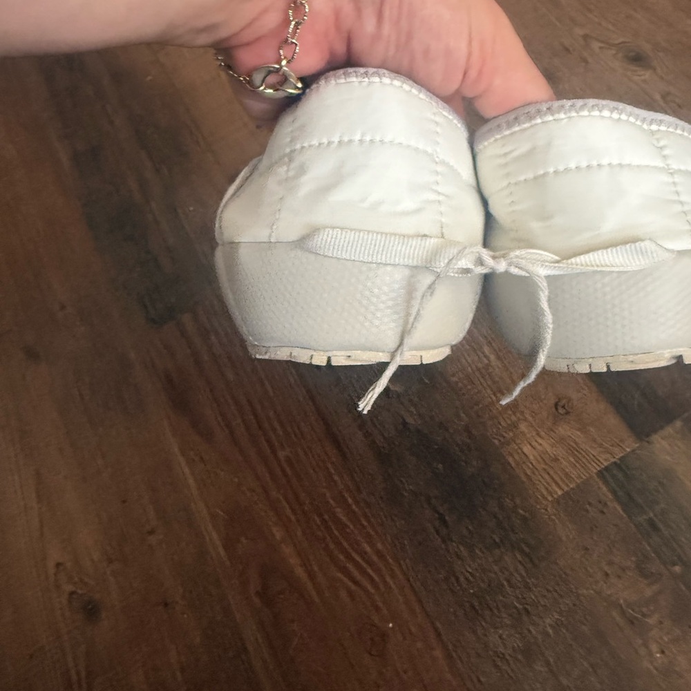 NWOT - the North Face- Women’s THERMOBALL™ Traction Mules  size 8 - Picture 4 of 6